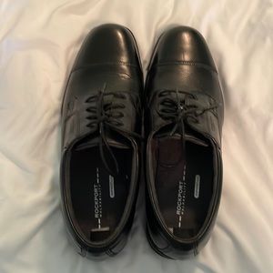 Mens waterproof black Rockport dress shoes